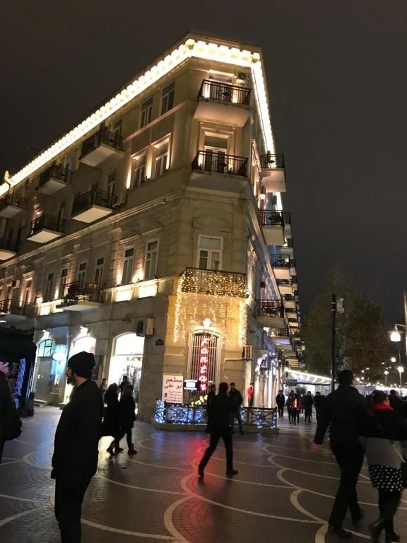 Апартаменты Fountain Square-Balconies in Old Town Баку