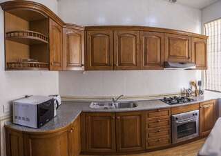 Апартаменты Fountain Square-Balconies in Old Town Баку Апартаменты с балконом-23
