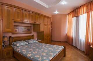 Апартаменты Fountain Square-Balconies in Old Town Баку Апартаменты с балконом-24