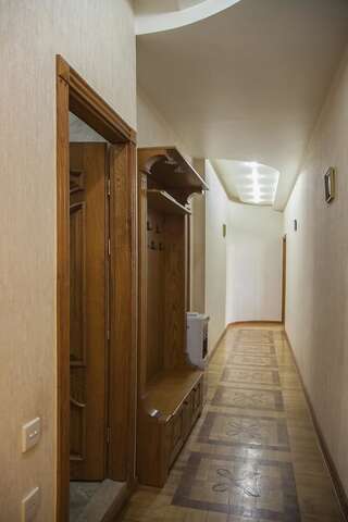 Апартаменты Fountain Square-Balconies in Old Town Баку Апартаменты с балконом-26