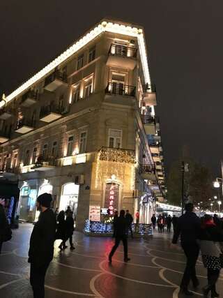 Апартаменты Fountain Square-Balconies in Old Town Баку Апартаменты с балконом-49