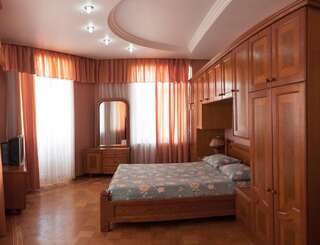 Апартаменты Fountain Square-Balconies in Old Town Баку Апартаменты с балконом-54