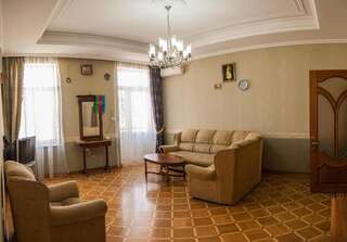 Апартаменты Fountain Square-Balconies in Old Town Баку Апартаменты с балконом-61