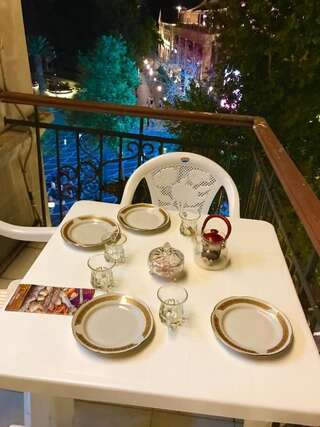 Апартаменты Fountain Square-Balconies in Old Town Баку Апартаменты с балконом-72