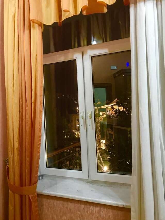 Апартаменты Fountain Square-Balconies in Old Town Баку-13